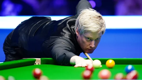 Neil Robertson holds off Graeme Dott at Northern Ireland Open