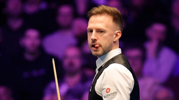 Judd Trump and Shaun Murphy fight back to advance in Belfast