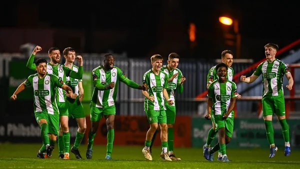 Bray Wanderers hold their nerve on penalties for promotion play-off place