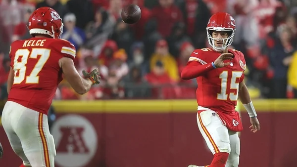 NFL: Kansas City Chiefs edge out Tampa Bay Buccaneers in overtime to extend winning streak