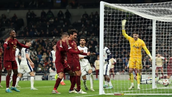 Roma earn a late draw at Tottenham as Mats Hummels atones