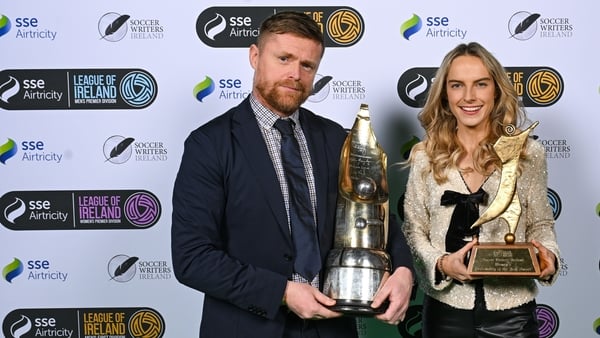 Damien Duff and Julie-Ann Russell honoured at SSE Airtricity/Soccer Writers Ireland awards