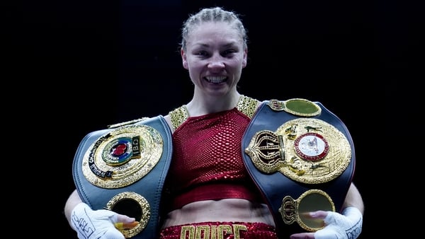 Lauren Price defends welterweight title in style against Bexcy Matues