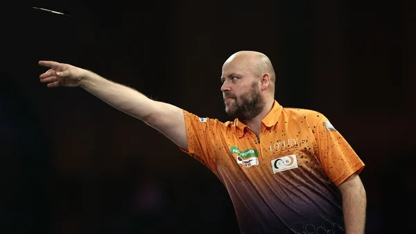 Kist hits nine-dart finish for a big payday