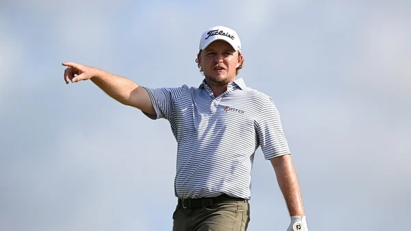 Eddie Pepperell leads in Mauritius as Irish pair struggle