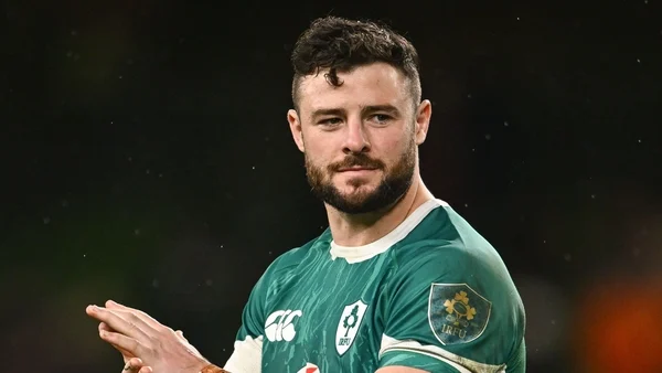 Robbie Henshaw the latest central contract extension for IRFU